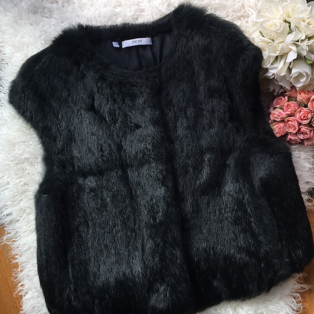 PER SE by CARLISLE New York • Gorgeous Fur Vest - Picture 7 of 15